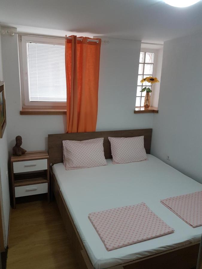 Karla Babic Appartement Senj  Buitenkant foto