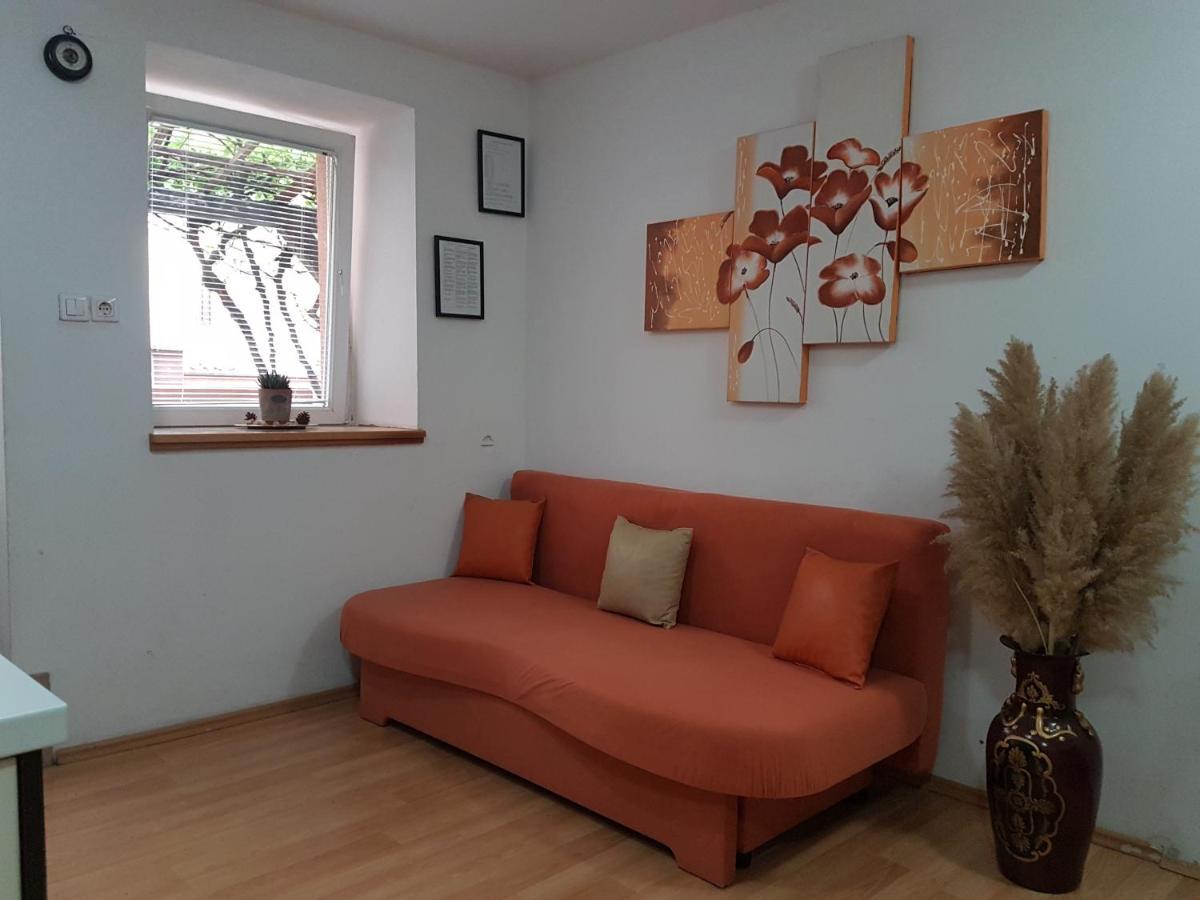Karla Babic Appartement Senj  Buitenkant foto